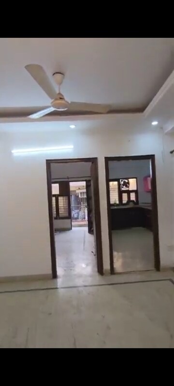Room in 3 BHK Builder Floor at Anupam Garden – for Rent