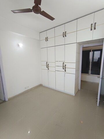 Room in 3 BHK Apartment at Indiabulls Centrum Park, Sector 103 – for Sale