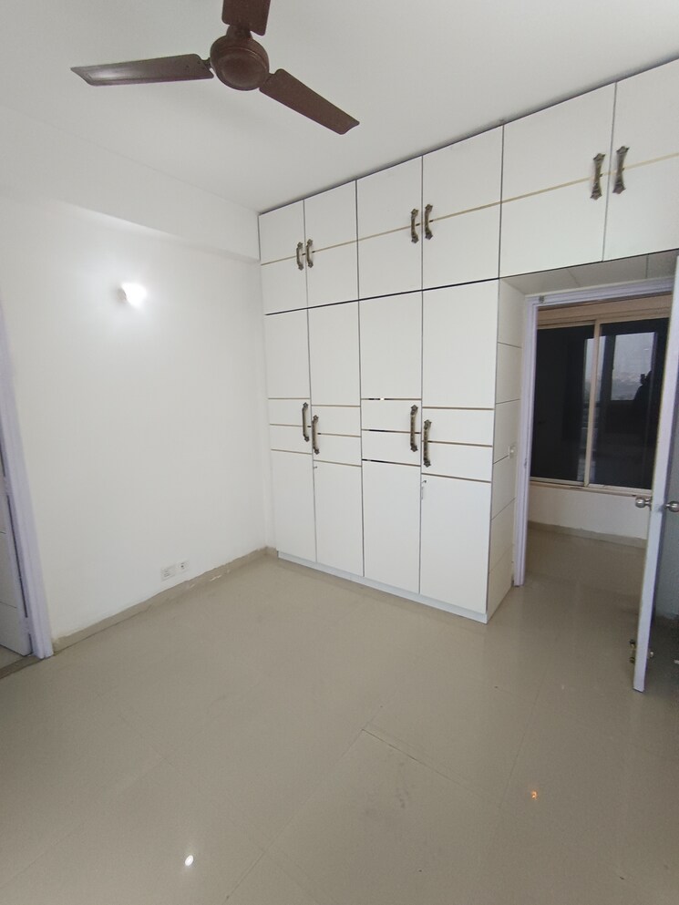 Room, indiabulls-centrum-park 3 Bedroom 1700 Sq.Ft. Apartment In Sector 103 Gurgaon 8208739