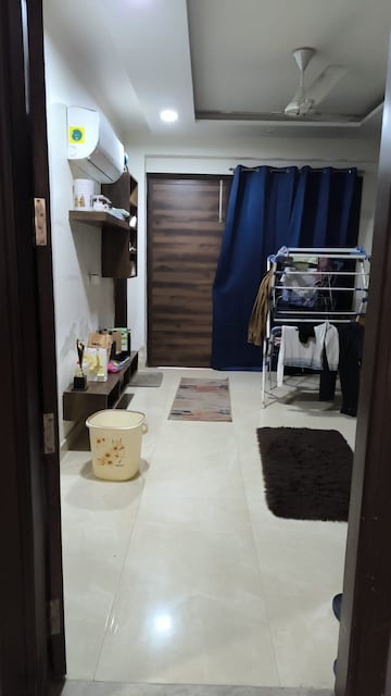 Bedroom in 4 BHK Builder Floor at Ardee City, Sector 52 – for Rent