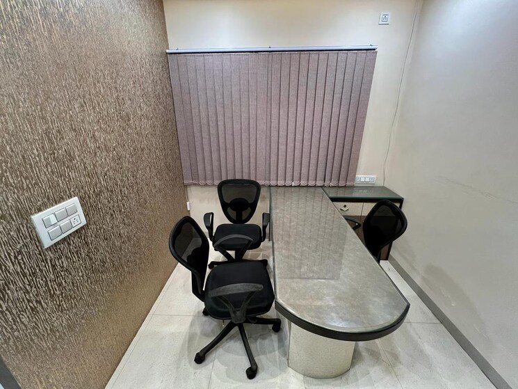 Team Area, hoshangabad road Commercial Office Space 1000 Sq.Ft. In Hoshangabad Road Bhopal 8208753