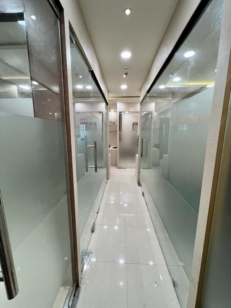 undefined, hoshangabad road Commercial Office Space 1000 Sq.Ft. In Hoshangabad Road Bhopal 8208753