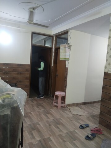 Bedroom in 3 BHK Builder Floor at Jamia Nagar – for Sale