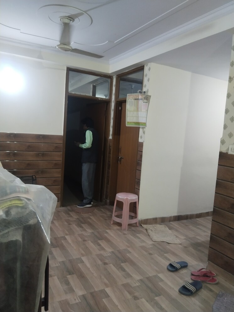 Bedroom, jamia nagar 3 Bedroom 100 Sq.Yd. Builder Floor In Jamia Nagar Delhi 8208771