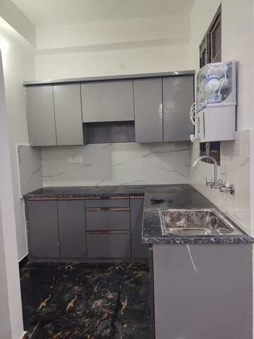 Kitchen in 2 BHK Builder Floor at Sector 72 – for Rent