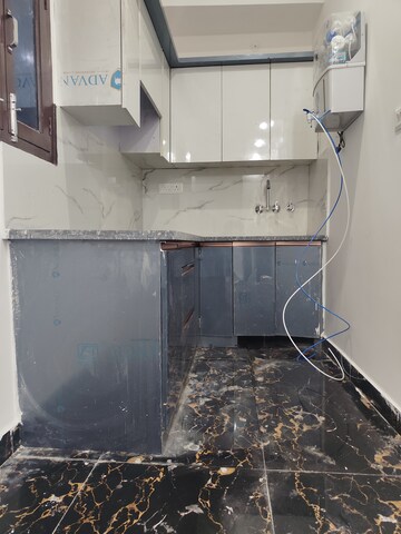 Kitchen in 2 BHK Builder Floor at Sector 72 – for Rent