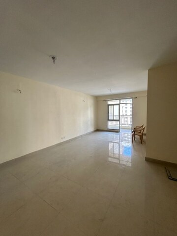 Room in 3 BHK Apartment at Garur Golf Island, Sector 19b Dwarka – for Rent