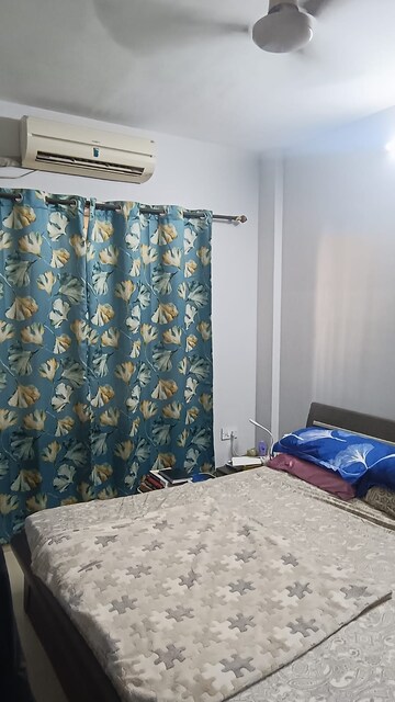 Bedroom in 2 BHK Apartment at Skyline Villa, Powai – for Rent