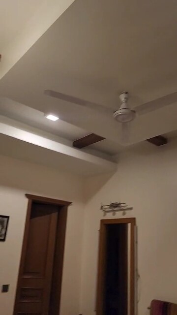 Furnished Amenities in 6+ BHK Independent House at New Rajinder Nagar – for Sale