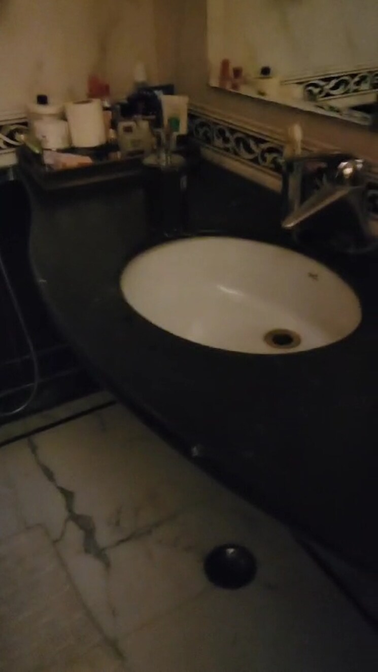 Bathroom, new rajinder nagar 6+ Bedroom 1820 Sq.Ft. Independent House In New Rajinder Nagar Delhi 8208865