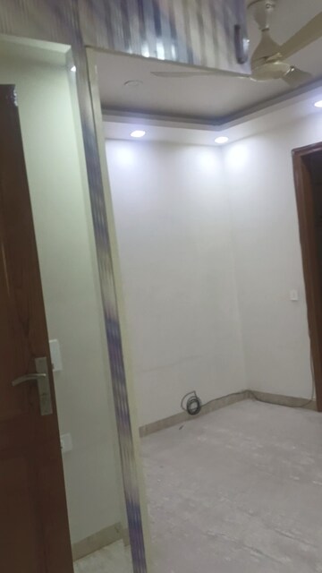 Room in 3 BHK Builder Floor at New Rajinder Nagar – for Rent