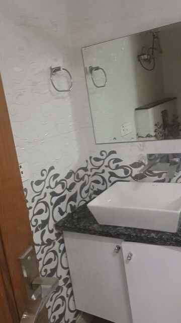 Bathroom in 3 BHK Builder Floor at New Rajinder Nagar – for Rent