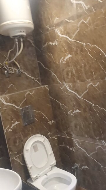 Bathroom in 3 BHK Builder Floor at Old Rajinder Nagar – for Rent