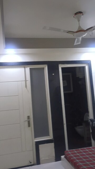 Building Lobby in 3 BHK Builder Floor at Old Rajinder Nagar – for Rent