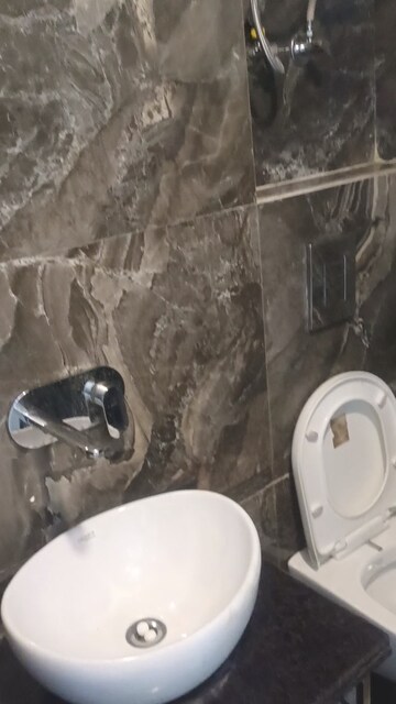Parking in 3 BHK Builder Floor at Old Rajinder Nagar – for Rent