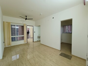 Room in 2 BHK Apartment at VTP Cygnus, Kharadi – for Rent