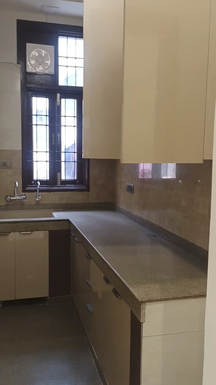 Room, old rajinder nagar 3 Bedroom 780 Sq.Ft. Builder Floor In Old Rajinder Nagar Delhi 8208911