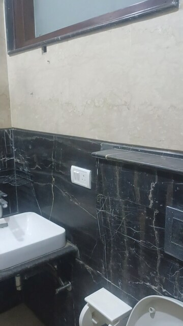 Parking in 3 BHK Builder Floor at New Rajinder Nagar – for Rent