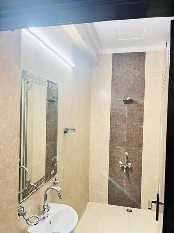 Building Lobby in 2 BHK Builder Floor at Sector 47 – for Rent