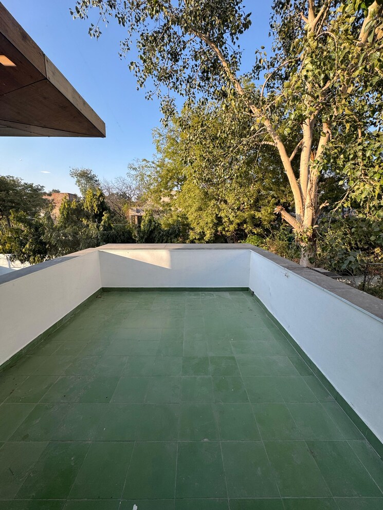 Balcony, saket 4 Bedroom 800 Sq.Yd. Independent House In Saket Delhi 8208966