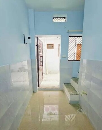 Bathroom in 2 BHK Apartment at Aliganj – for Rent