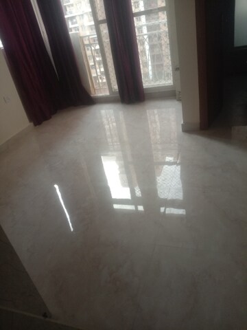 Room in 2 BHK Apartment at Mahagun Mywoods, Sector 16c Greater Noida – for Rent
