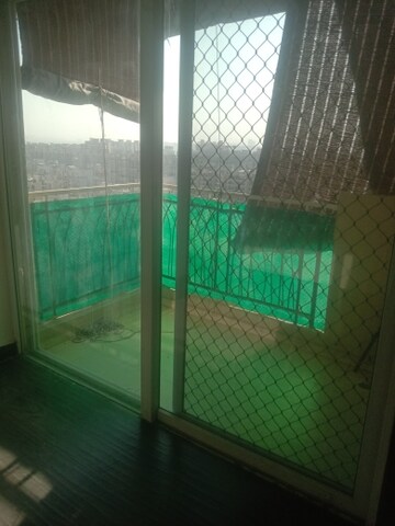 Room in 2 BHK Apartment at Mahagun Mywoods, Sector 16c Greater Noida – for Rent