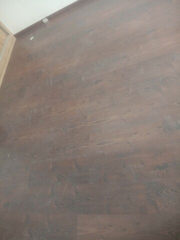 Room in 2 BHK Apartment at Mahagun Mywoods, Sector 16c Greater Noida – for Rent