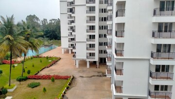 Staircase in 2 BHK Apartment at Mittal Palms, Jakkuru – for Rent