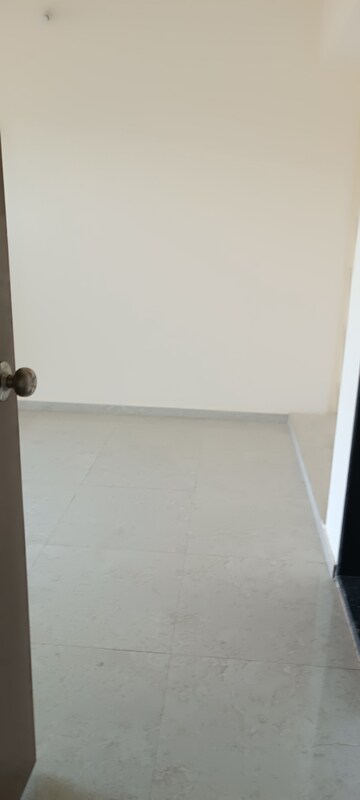 1 BHK Apartment For Rent in Damji Shamji Kalpvruksha Tulip, Kasarvadavali