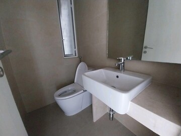 Bathroom in 3 BHK Apartment at Indiabulls Sky Forest, Lower Parel – for Sale