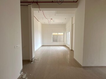 Room in 3 BHK Apartment at Indiabulls Sky Forest, Lower Parel – for Sale