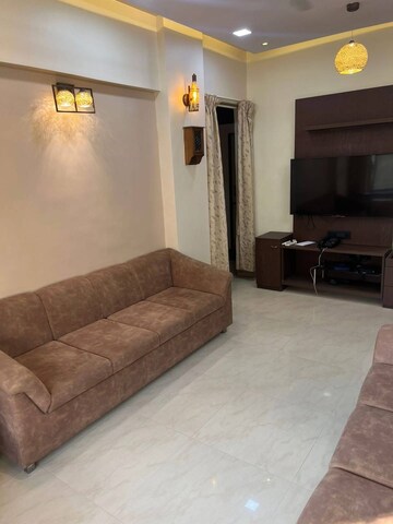 Room in 2 BHK Apartment at Sai Baba Complex Goregaon, Goregaon East – for Rent