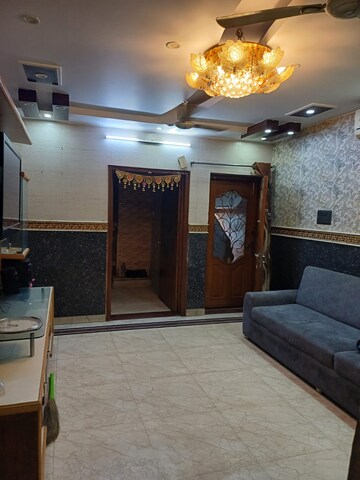 Living Room in 2.5 BHK Apartment at Paschim Vihar – for Rent