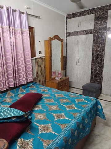Bedroom in 2.5 BHK Apartment at Paschim Vihar – for Rent