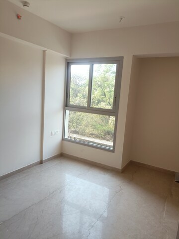 Room in 2.5 BHK Apartment at Piramal Vaikunth, Balkum Pada – for Sale