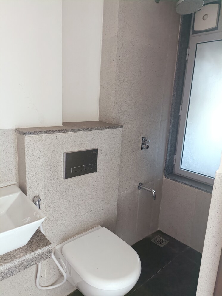 Bathroom, piramal-vaikunth 2.5 Bedroom 741 Sq.Ft. Apartment In Balkum Pada Thane 8209083