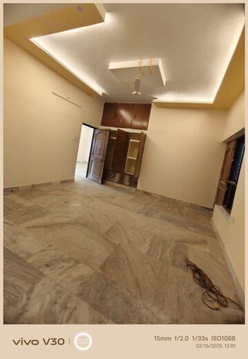 Room in 2.5 BHK Independent House at Gomti Nagar – for Rent