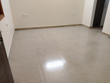 Room in 3 BHK Independent House at Sector 21d – for Rent