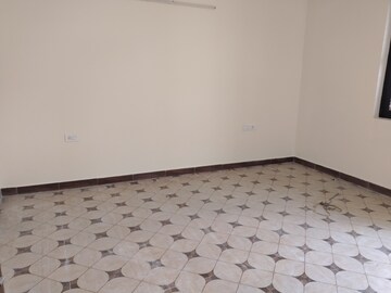 Room in 3 BHK Independent House at Sector 21d – for Rent