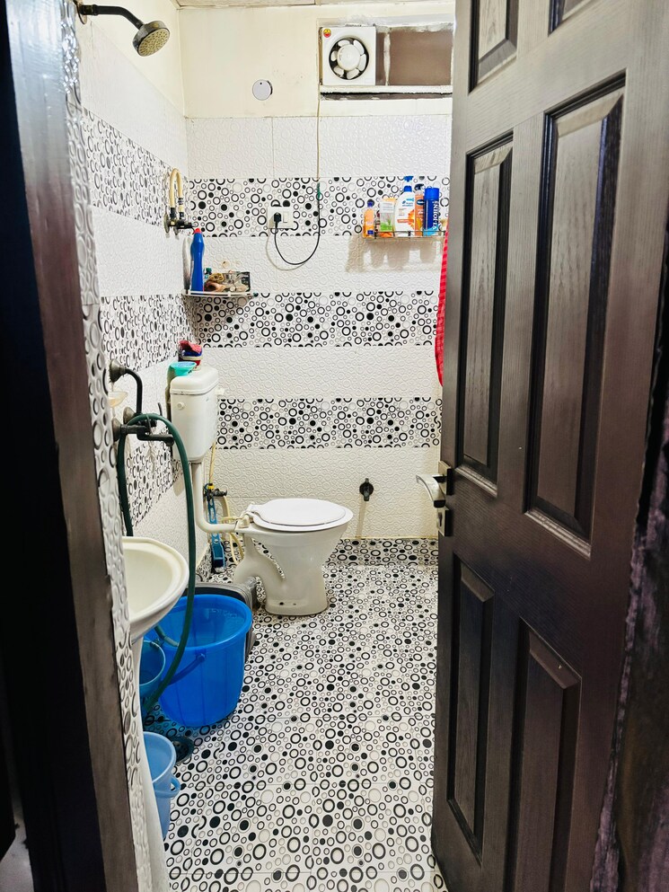 Bathroom, abcz-east-sapphire 2 Bedroom 1200 Sq.Ft. Apartment In Sector 45 Noida 8209192