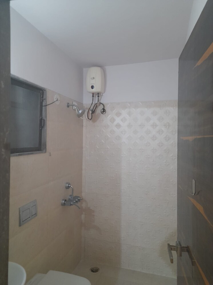 Bathroom, vijay-annex-11 2 Bedroom 686 Sq.Ft. Apartment In Waghbil Thane 8209204