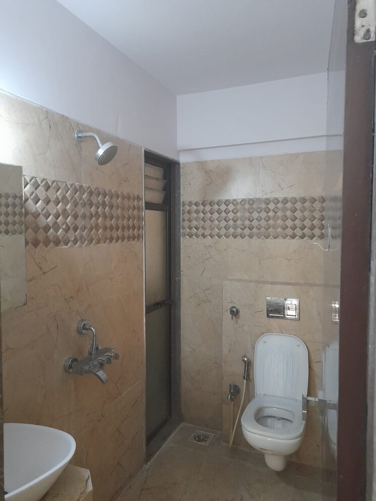 Bathroom, vijay-annex-11 2 Bedroom 686 Sq.Ft. Apartment In Waghbil Thane 8209204