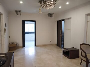 Room in 3 BHK Apartment at Nibbana Apartments, Bandra West – for Rent