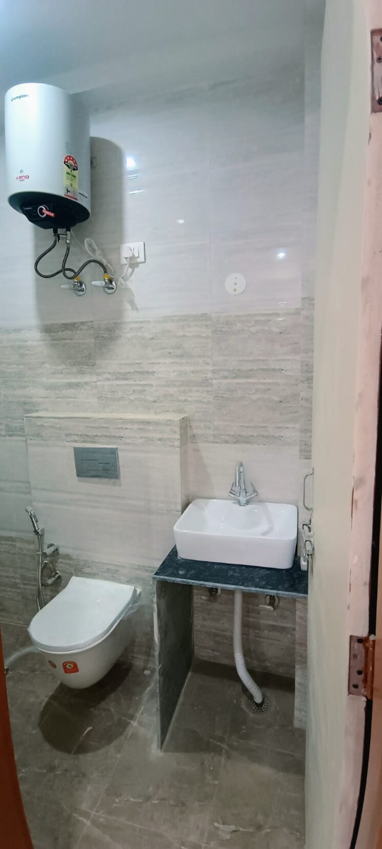 Bathroom, rwa-residential-society 1 RK 300 Sq.Ft. Builder Floor In Sector 40 Gurgaon 8209226