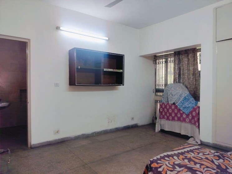 Living Room, sarita vihar 3 Bedroom 1500 Sq.Ft. Apartment In Sarita Vihar Delhi 8209260