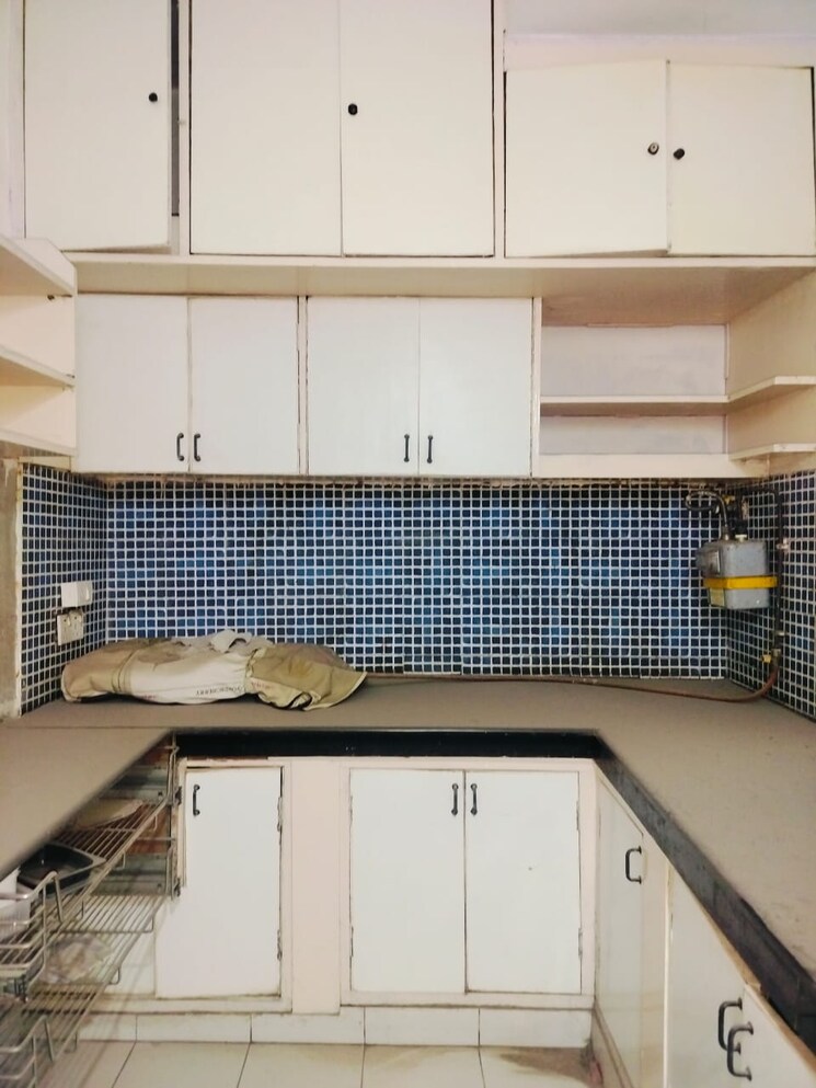 Kitchen, sarita vihar 3 Bedroom 1500 Sq.Ft. Apartment In Sarita Vihar Delhi 8209260