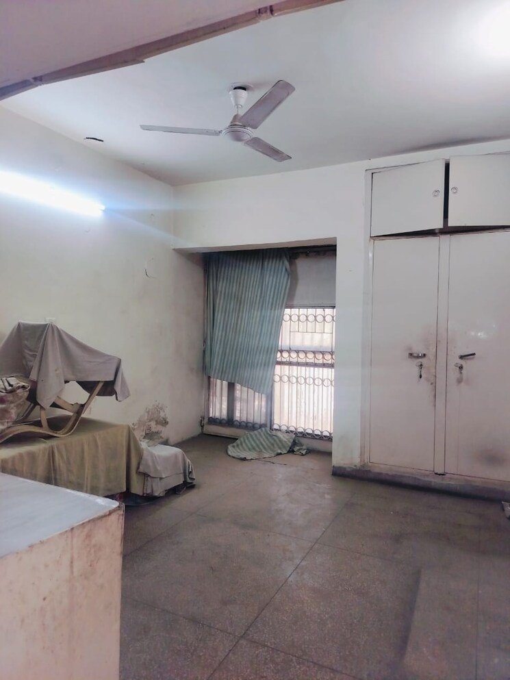 Living Room, sarita vihar 3 Bedroom 1500 Sq.Ft. Apartment In Sarita Vihar Delhi 8209260