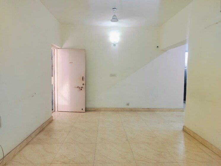 Room, sarita vihar 3 Bedroom 1500 Sq.Ft. Apartment In Sarita Vihar Delhi 8209260