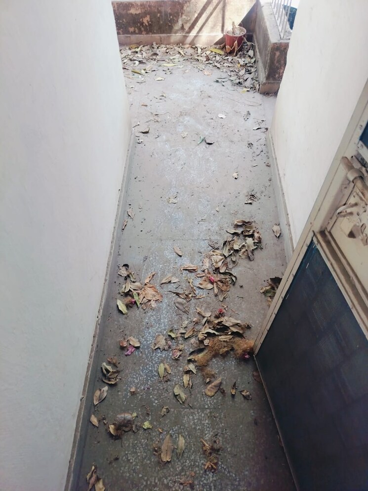 Balcony, sarita vihar 3 Bedroom 1500 Sq.Ft. Apartment In Sarita Vihar Delhi 8209260